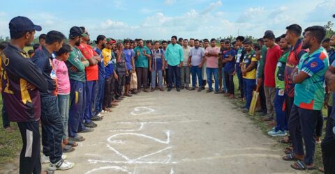 সোনাতলায় লোহাগাড়া নবীন যুব ক্লাবের উদ্যেগে ক্রিকেট  ফাইনাল খেলা অনুষ্ঠিত